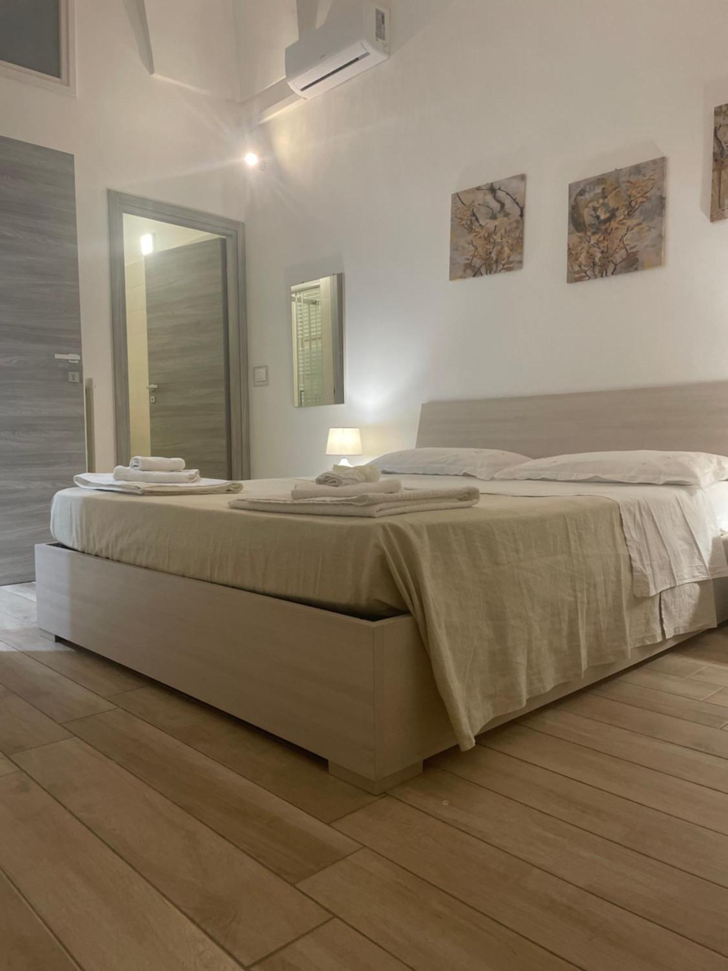 O' Sole Mio Rudiae Rooms Lecce Eksteriør bilde